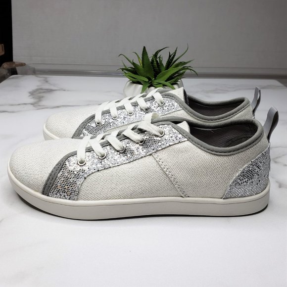 NWOT UGG Canvas Lace-up Sparkle Sneaker, Women's 4 - Picture 2 of 7